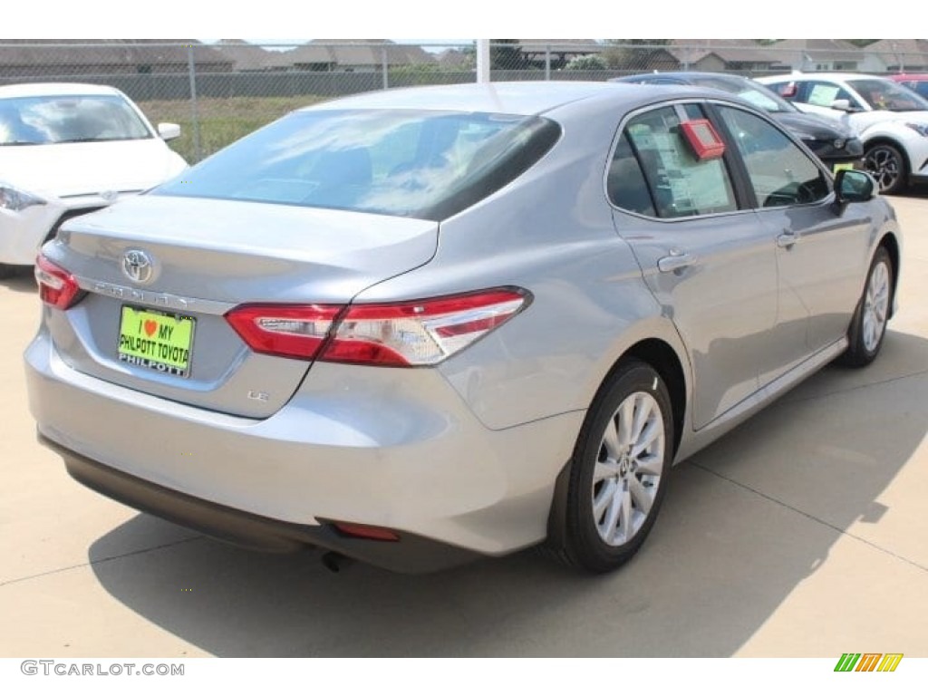 2018 Camry LE - Celestial Silver Metallic / Ash photo #8