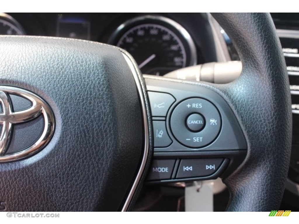 2018 Camry LE - Celestial Silver Metallic / Ash photo #19