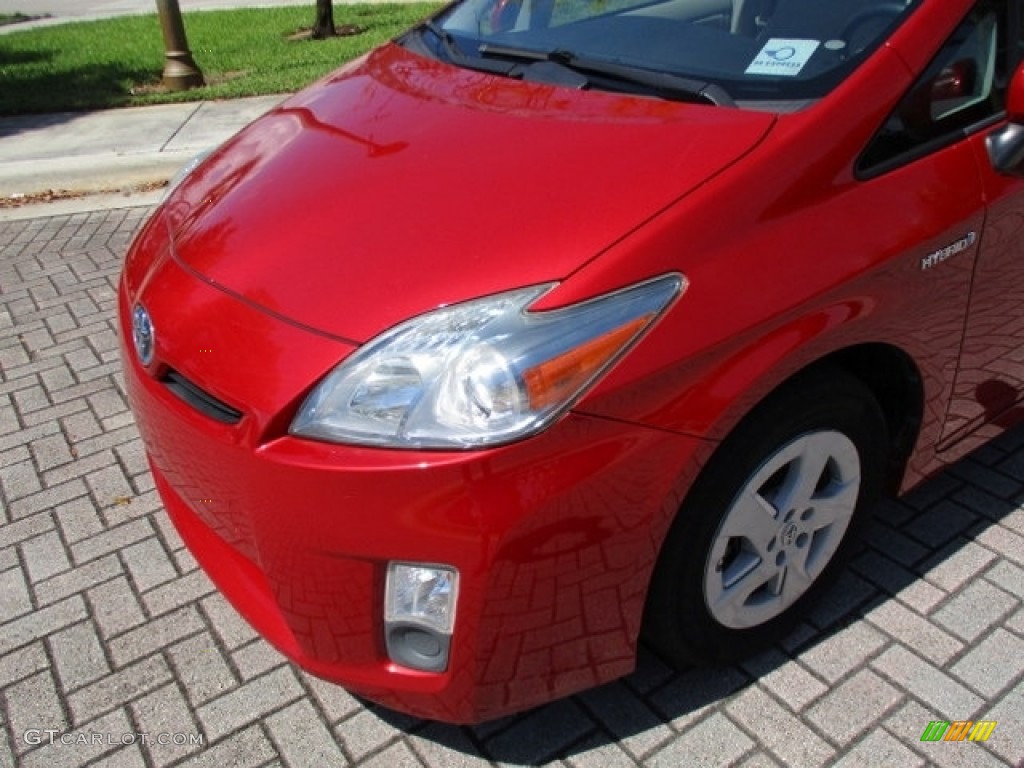 2010 Prius Hybrid IV - Barcelona Red Metallic / Bisque photo #42