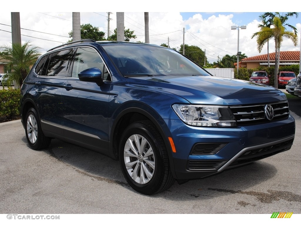 2018 Tiguan SE - Silk Blue Metallic / Titan Black photo #2