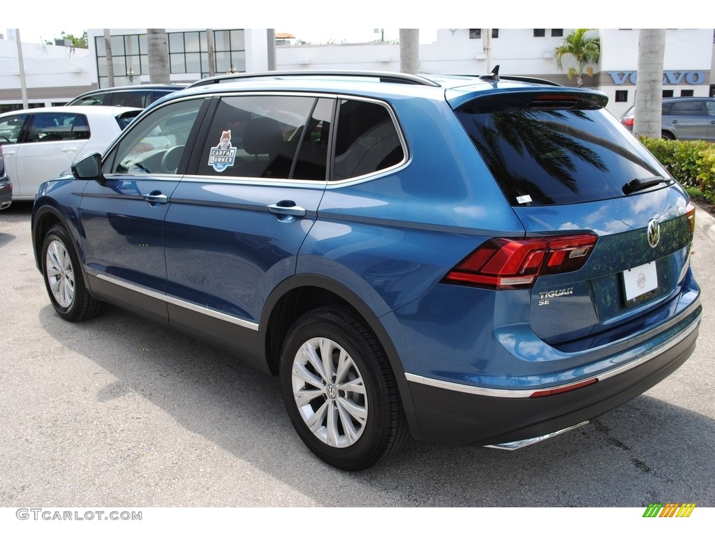 2018 Tiguan SE - Silk Blue Metallic / Titan Black photo #6