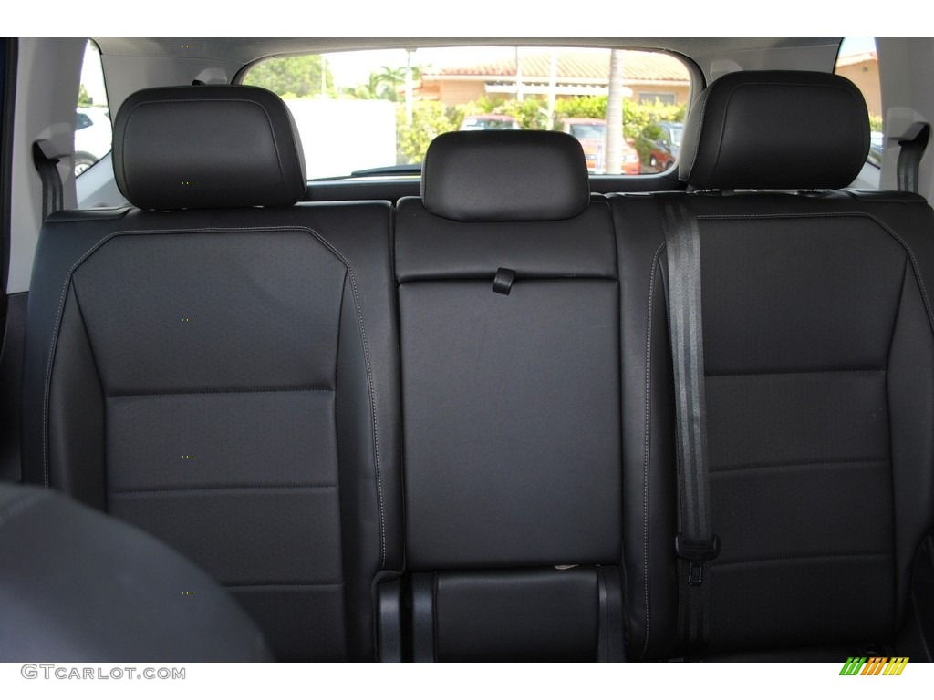 2018 Tiguan SE - Silk Blue Metallic / Titan Black photo #19