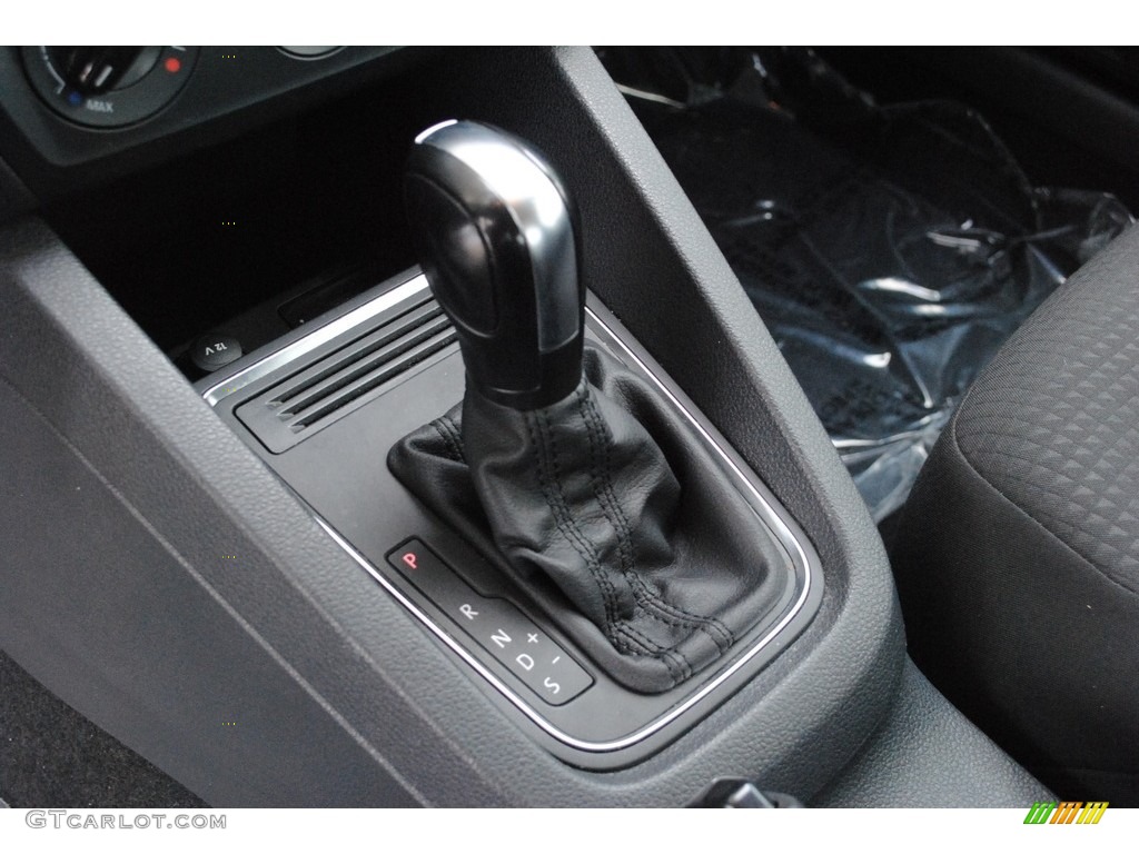 2016 Jetta S - Cardinal Red Metallic / Titan Black photo #15
