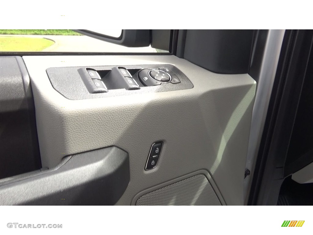 2018 F150 STX SuperCrew 4x4 - Ingot Silver / Earth Gray photo #12