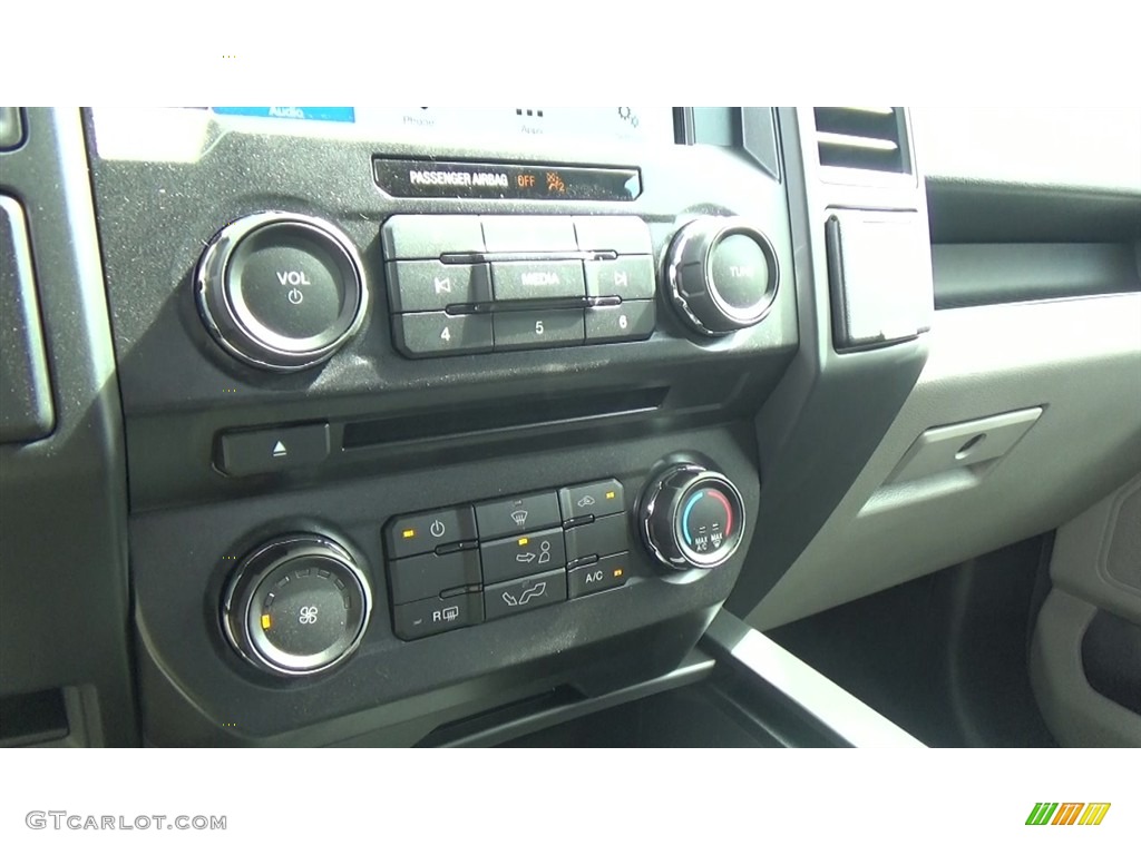 2018 F150 STX SuperCrew 4x4 - Ingot Silver / Earth Gray photo #15