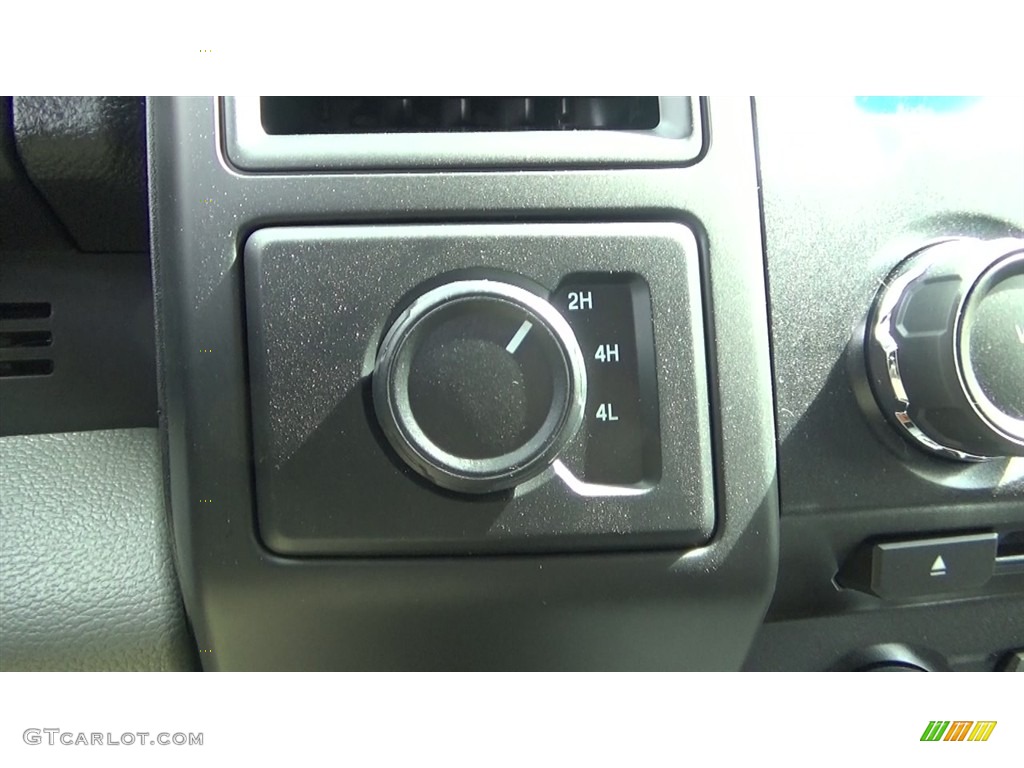 2018 F150 STX SuperCrew 4x4 - Ingot Silver / Earth Gray photo #16