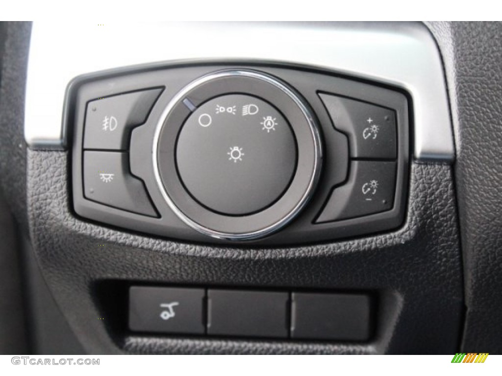2018 Explorer Limited - Shadow Black / Ebony Black photo #23