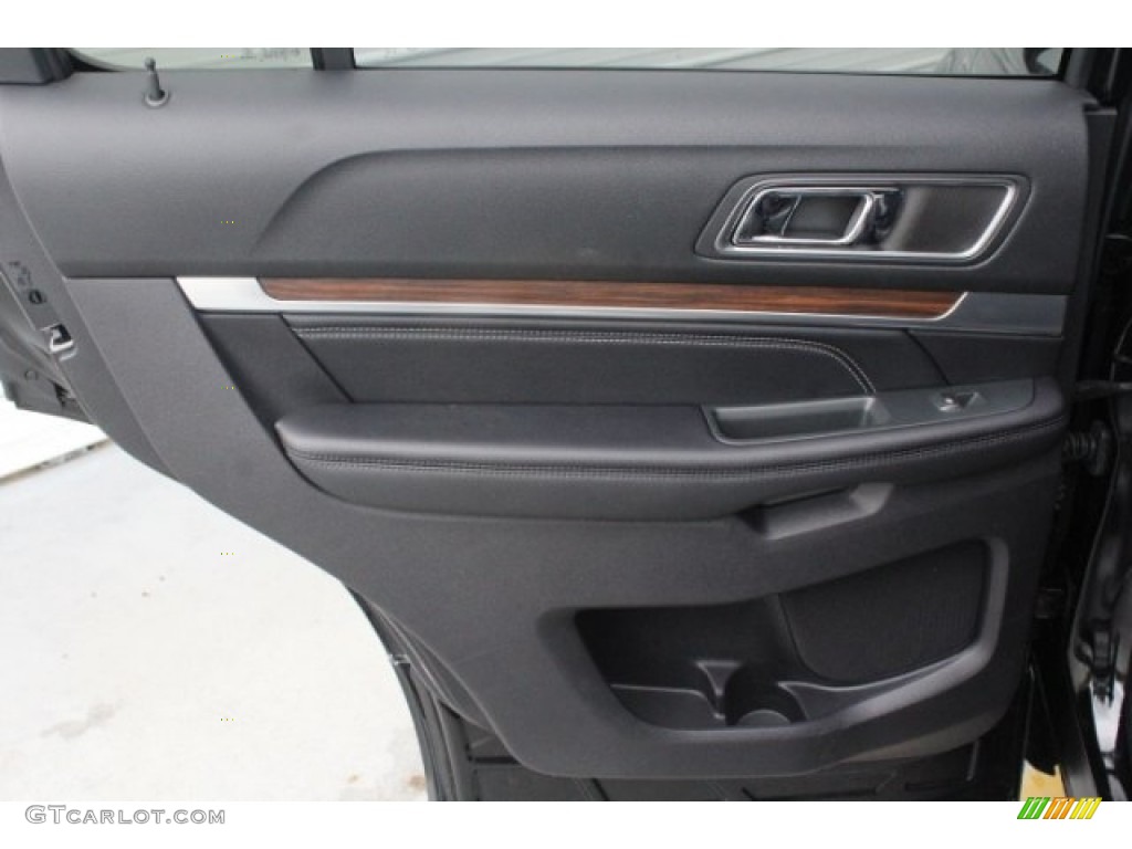 2018 Explorer Limited - Shadow Black / Ebony Black photo #24
