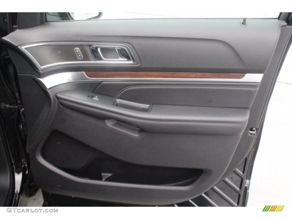 2018 Explorer Limited - Shadow Black / Ebony Black photo #34