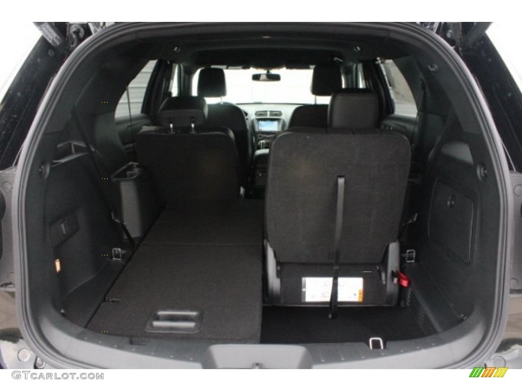 2018 Explorer XLT - Shadow Black / Ebony Black photo #28
