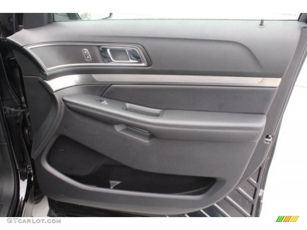 2018 Explorer XLT - Shadow Black / Ebony Black photo #32