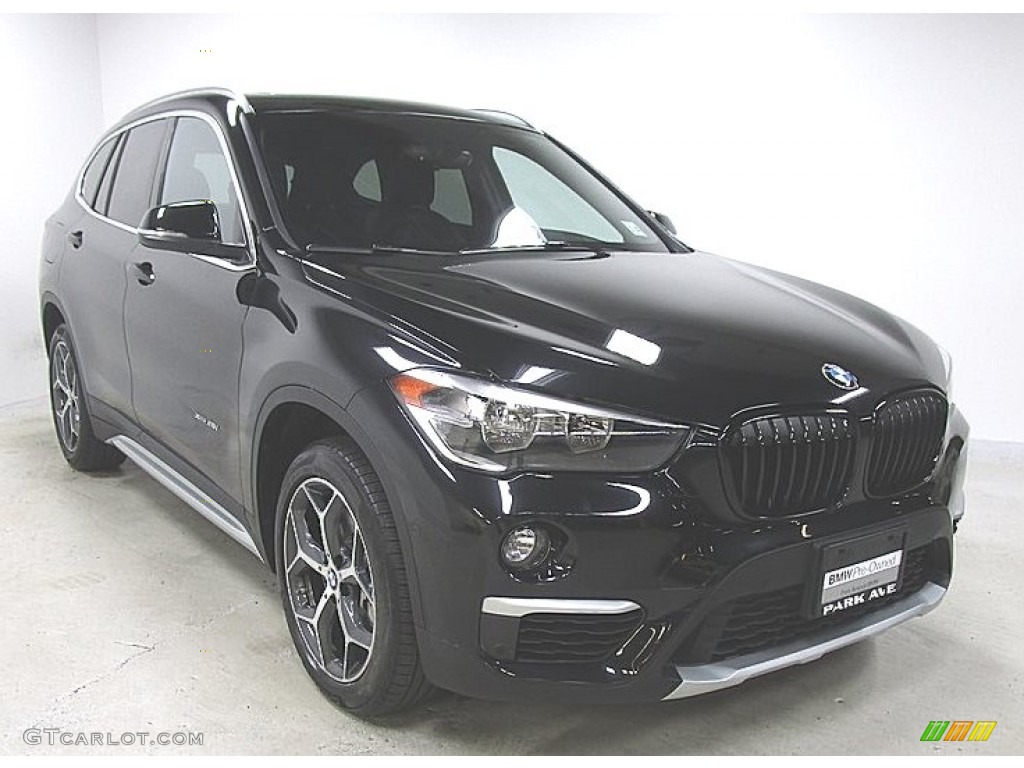2018 X1 xDrive28i - Black Sapphire Metallic / Black photo #7