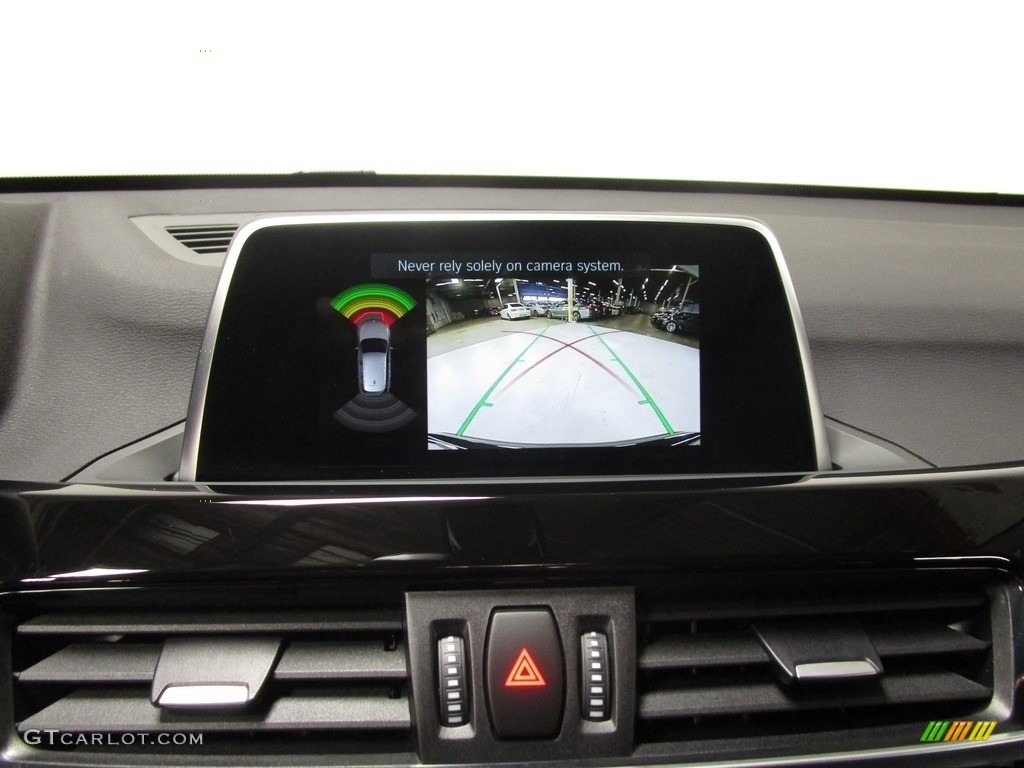 2018 X1 xDrive28i - Black Sapphire Metallic / Black photo #29