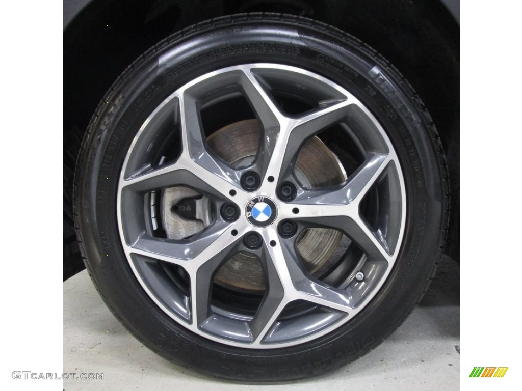 2018 X1 xDrive28i - Black Sapphire Metallic / Black photo #31