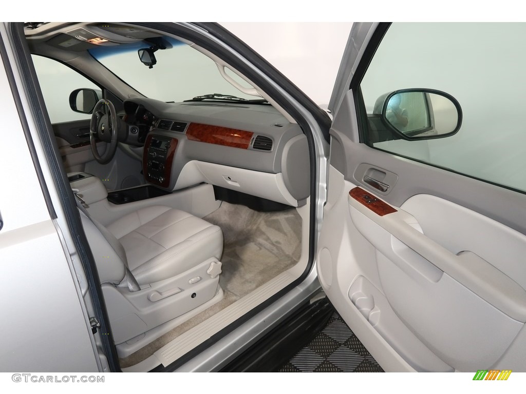 2010 Tahoe LT 4x4 - Sheer Silver Metallic / Light Titanium/Dark Titanium photo #39