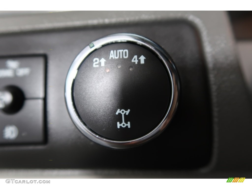 2010 Tahoe LT 4x4 - Sheer Silver Metallic / Light Titanium/Dark Titanium photo #45