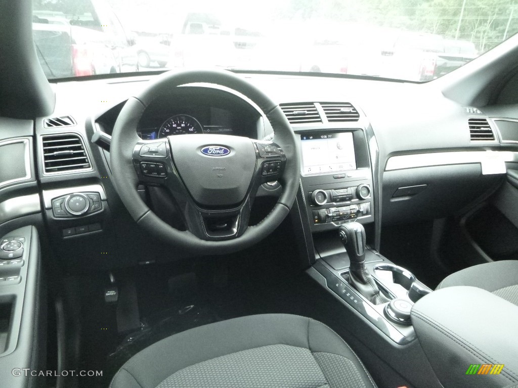 2018 Explorer XLT 4WD - White Platinum / Ebony Black photo #10