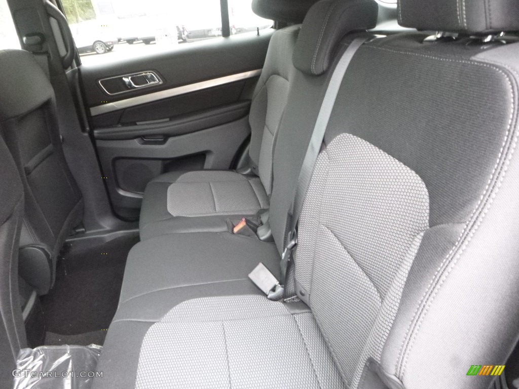 2018 Explorer XLT 4WD - Ingot Silver / Ebony Black photo #8