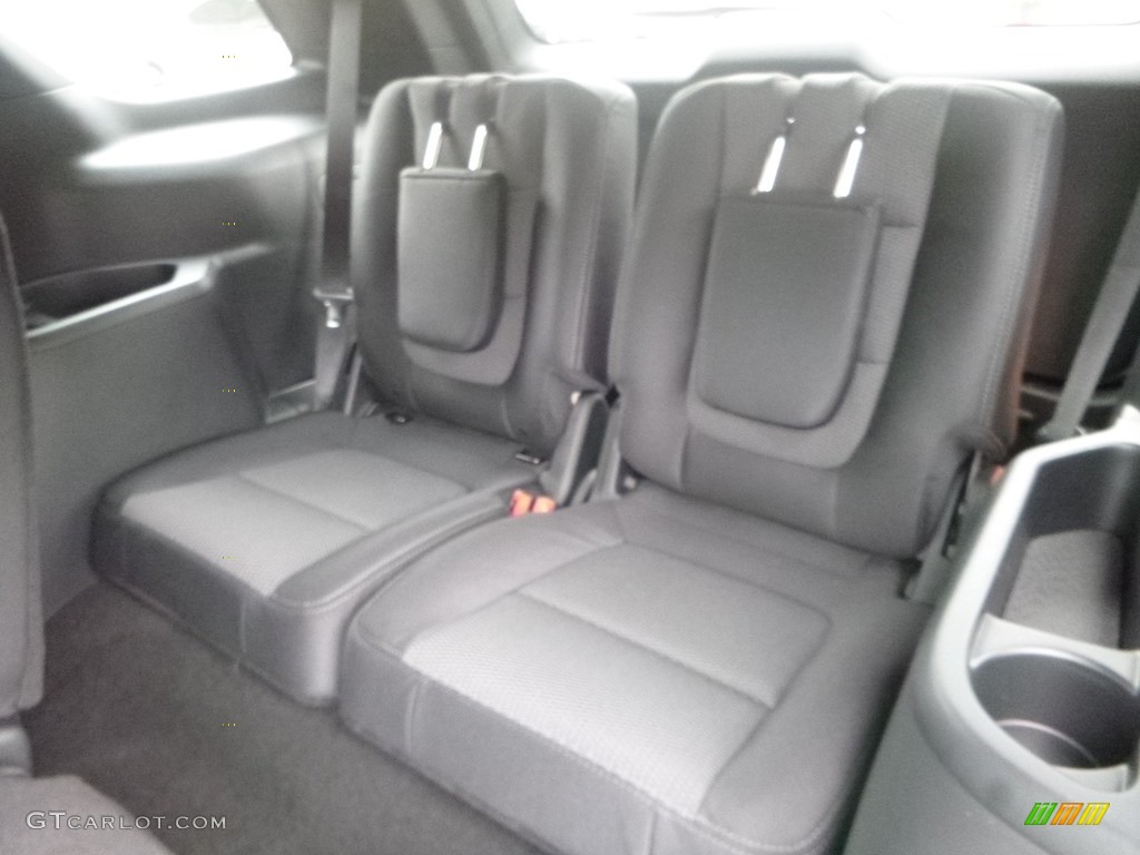 2018 Explorer XLT 4WD - Ingot Silver / Ebony Black photo #9