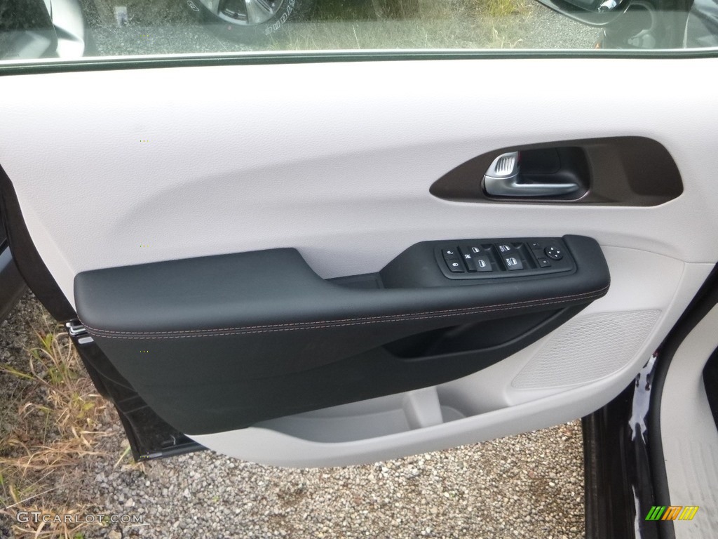 2019 Pacifica Touring Plus - Dark Cordovan Pearl / Black/Alloy photo #13