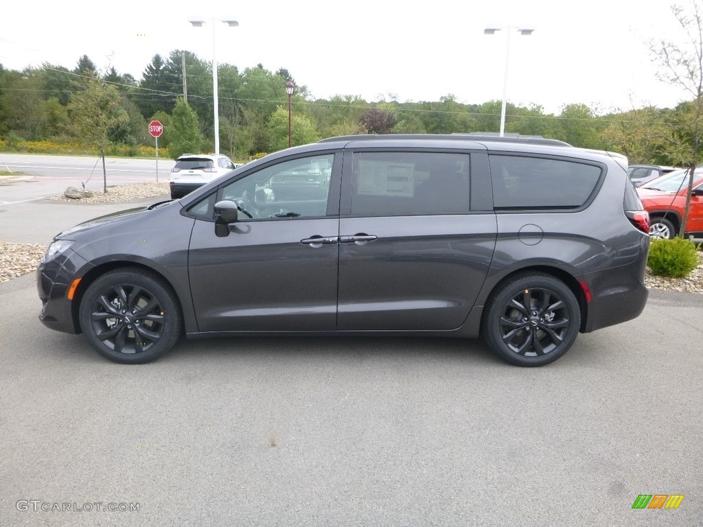 Granite Crystal Metallic 2019 Chrysler Pacifica Touring L Plus Exterior Photo #129562887