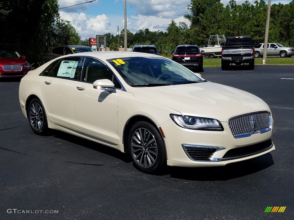 Ivory Pearl 2018 Lincoln MKZ Premier Exterior Photo #129569202
