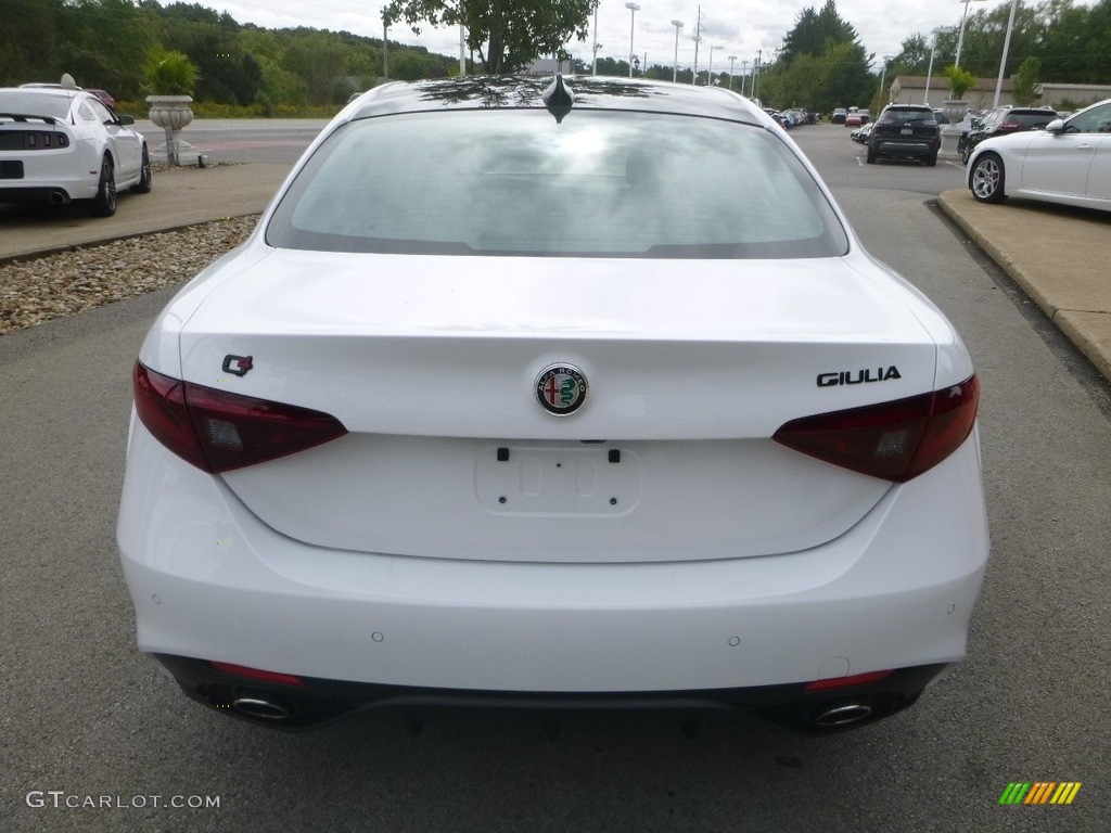 2018 Giulia Ti AWD - Alfa White / Black/Dark Gray photo #6