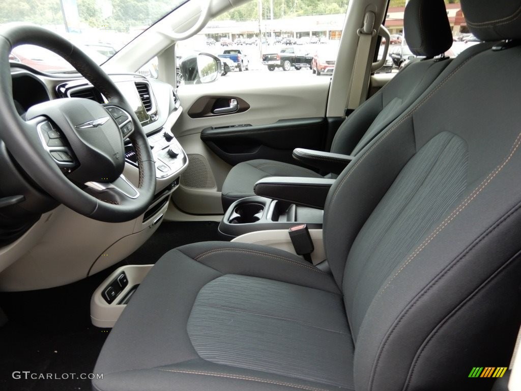 2019 Chrysler Pacifica Touring Plus Front Seat Photos
