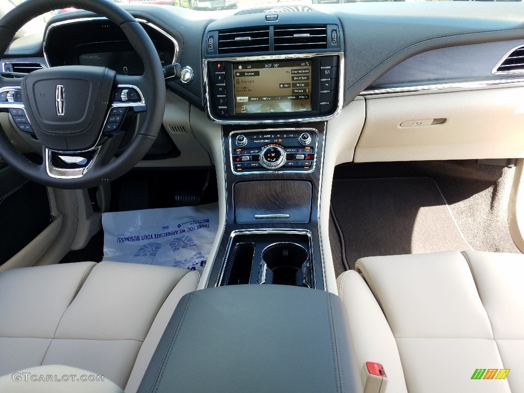 2018 Continental Premiere - Burgundy Velvet / Cappuccino photo #13