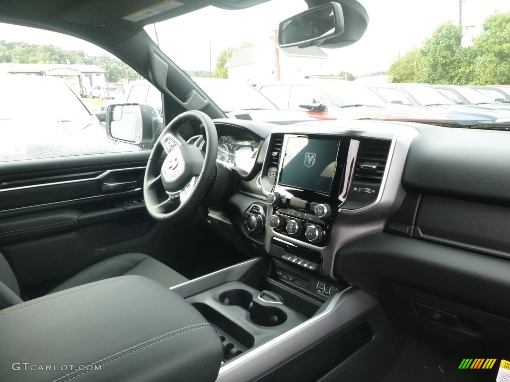 2019 1500 Big Horn Crew Cab 4x4 - Bright White / Black/Diesel Gray photo #11