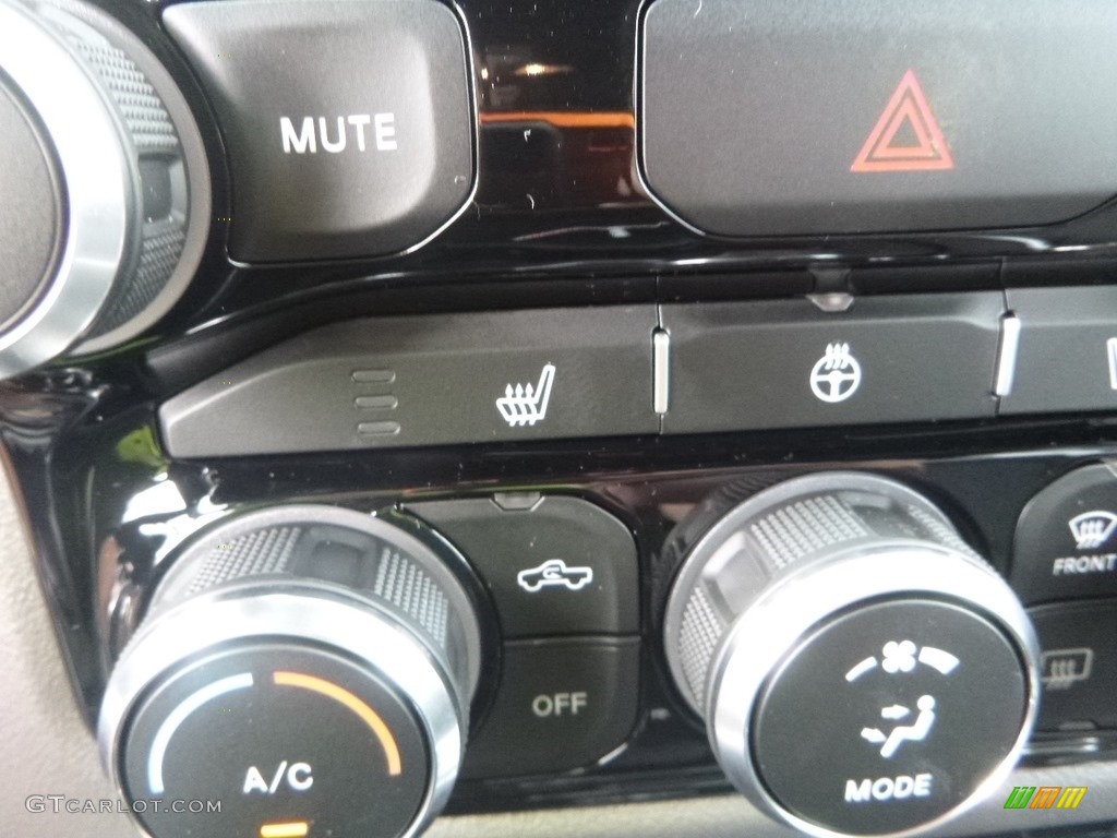 2019 1500 Big Horn Crew Cab 4x4 - Bright White / Black/Diesel Gray photo #20