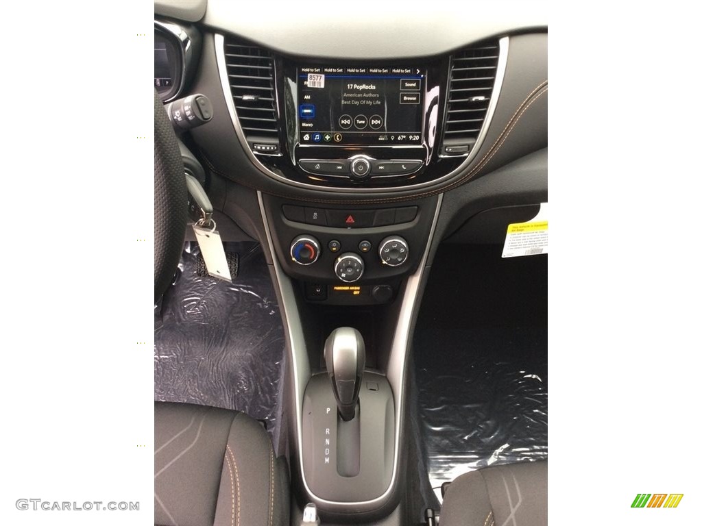 2019 Chevrolet Trax LT AWD Controls Photo #129576120