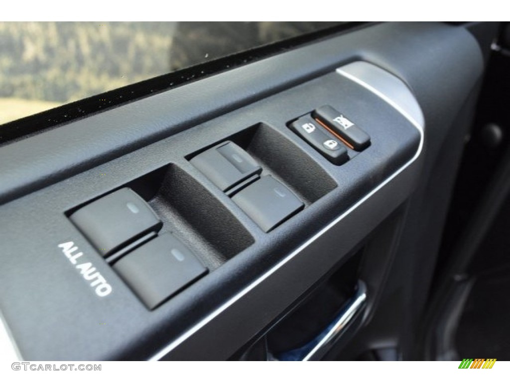 2019 Toyota 4Runner SR5 4x4 Controls Photo #129576294