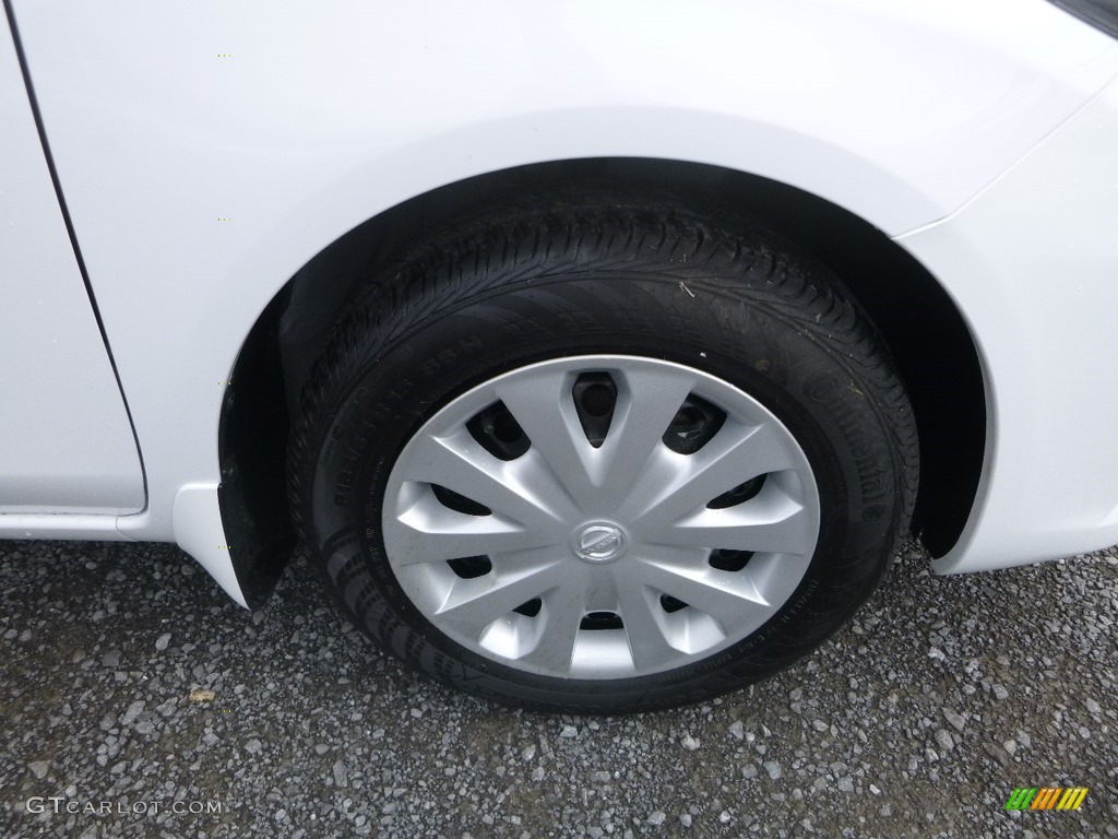 2019 Nissan Versa SV Wheel Photos