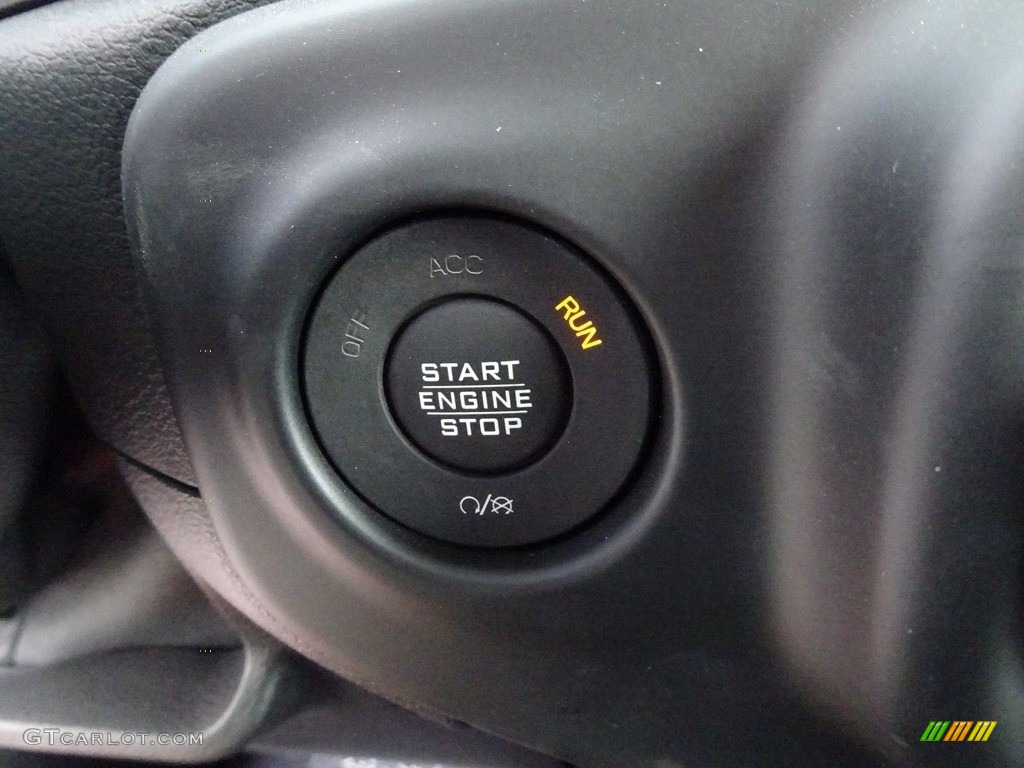 2018 Jeep Wrangler Unlimited Sahara 4x4 Controls Photo #129582018