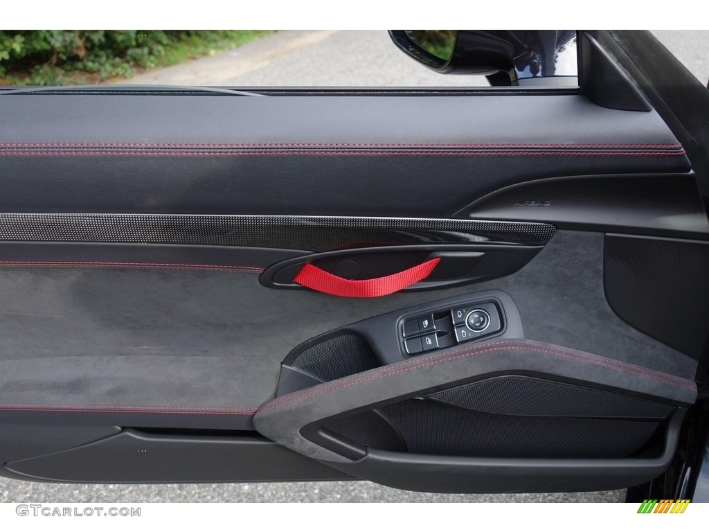 2016 Porsche Boxster Spyder Door Panel Photos