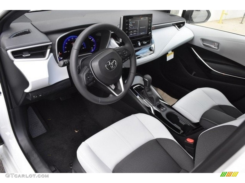 Moonstone Interior 2019 Toyota Corolla Hatchback Se Photo