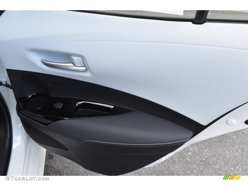 2019 Toyota Corolla Hatchback SE Moonstone Door Panel Photo #129582900