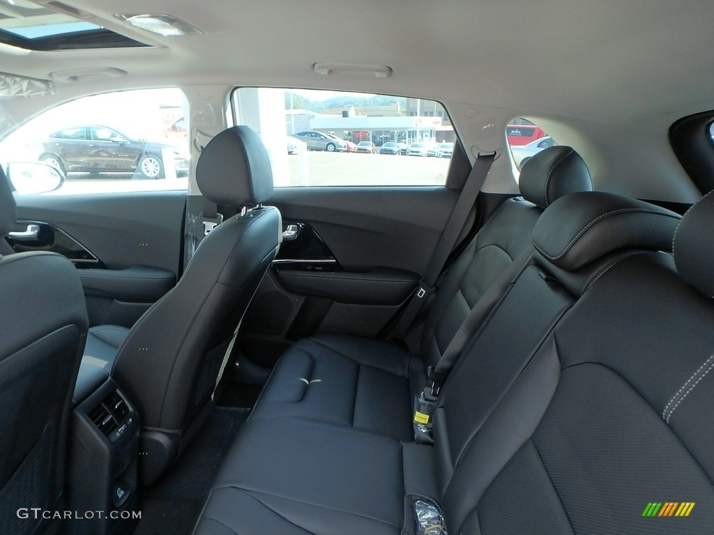 Black Interior 2019 Kia Niro Touring Hybrid Photo #129587238
