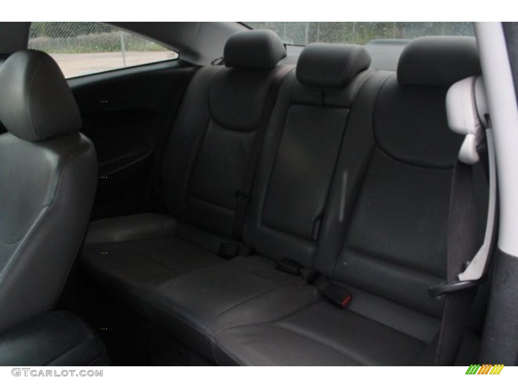 2013 Elantra Coupe SE - Monaco White / Gray photo #17