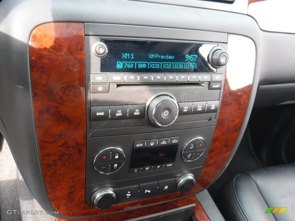 2011 Avalanche LT 4x4 - Summit White / Ebony photo #25