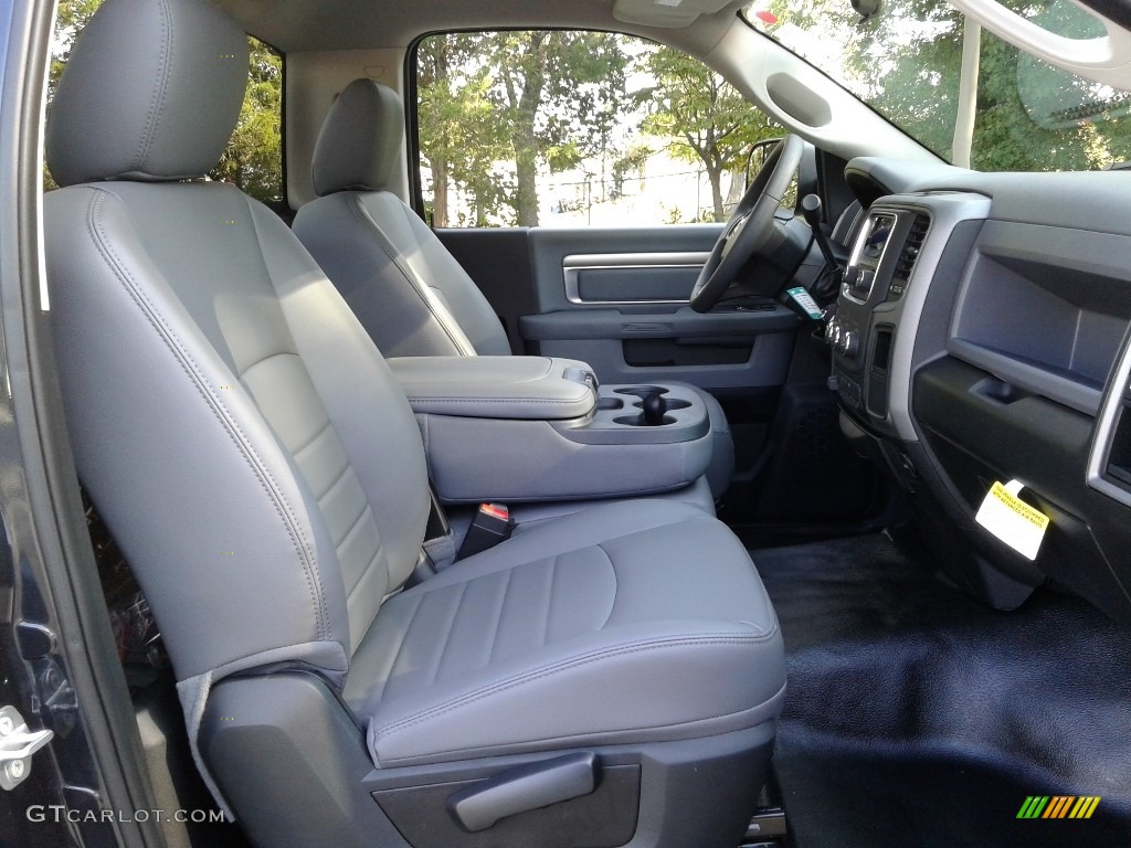 2018 Ram 5500 Tradesman Regular Cab Chassis Front Seat Photos