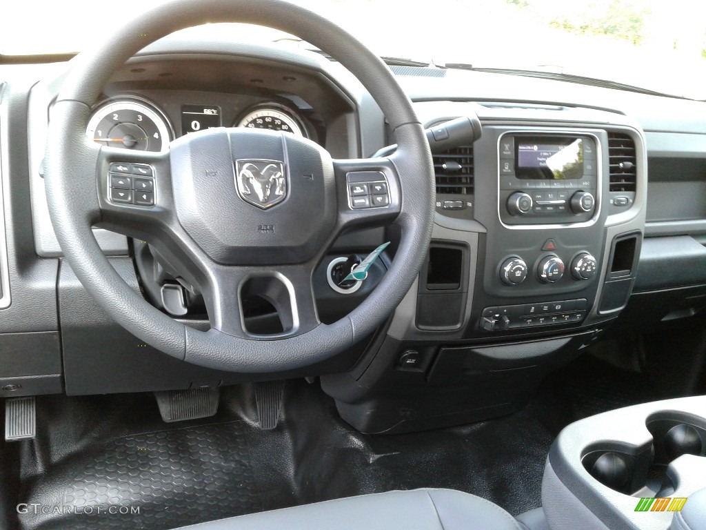 2018 Ram 5500 Tradesman Regular Cab Chassis Black/Diesel Gray Dashboard Photo #129604039