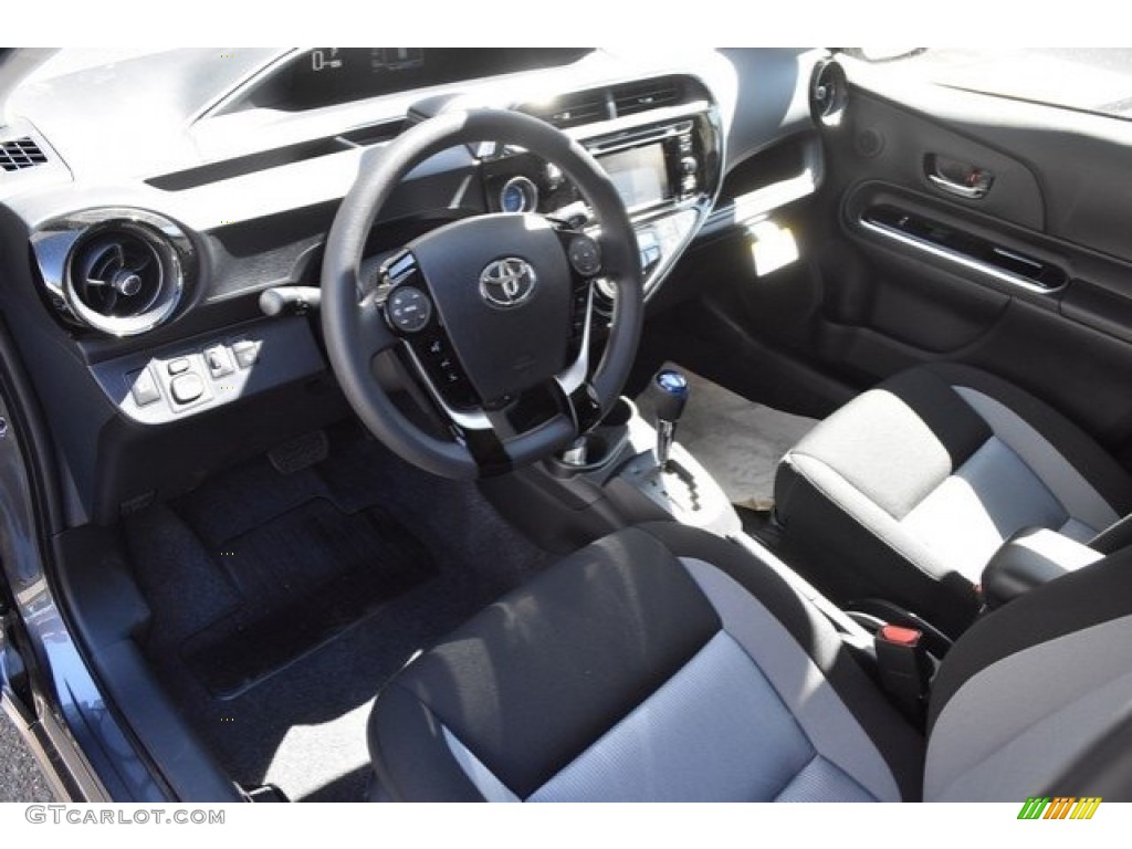 2019 Prius c LE - Magnetic Gray Metallic / Gray/Black Two Tone photo #5