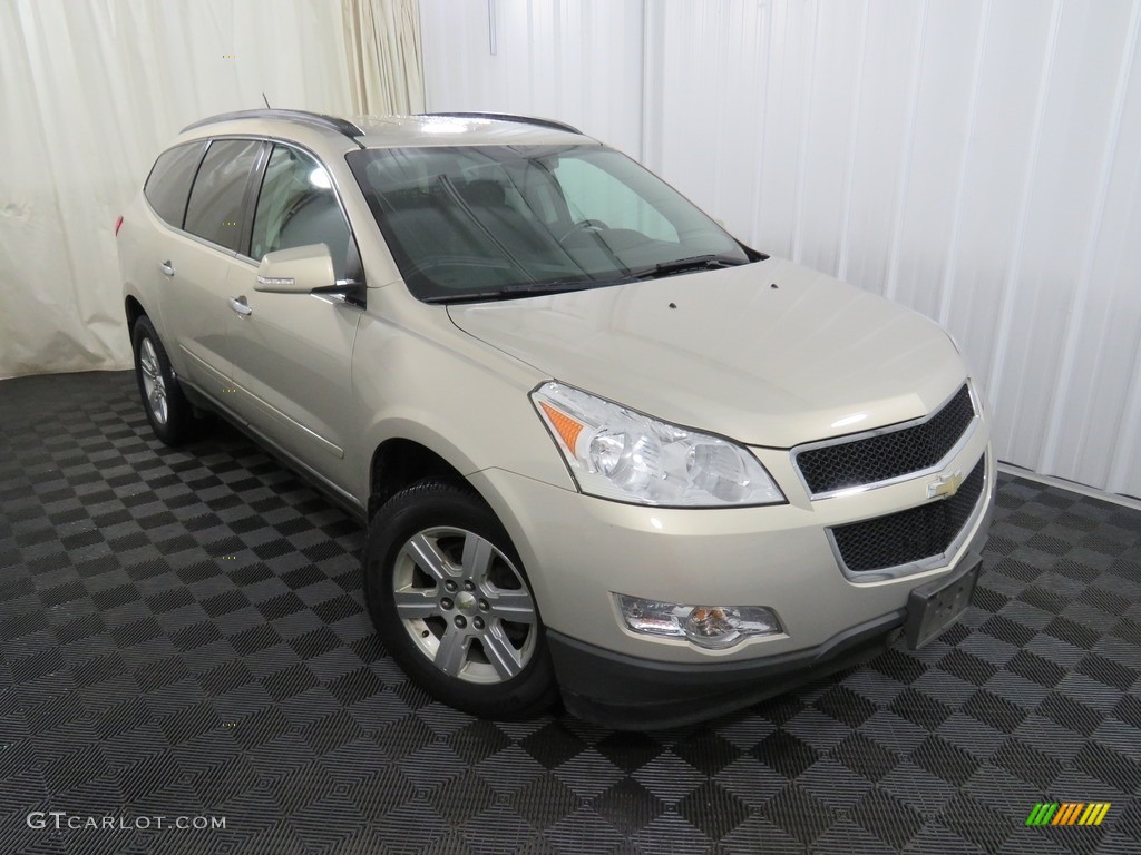 2011 Traverse LT - Gold Mist Metallic / Ebony/Ebony photo #4