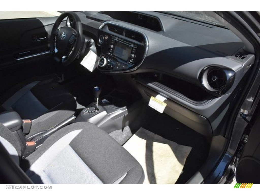2019 Prius c LE - Magnetic Gray Metallic / Gray/Black Two Tone photo #10