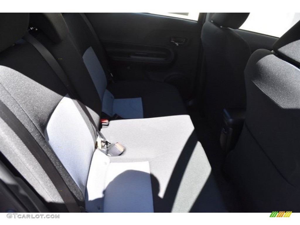 2019 Prius c LE - Magnetic Gray Metallic / Gray/Black Two Tone photo #17