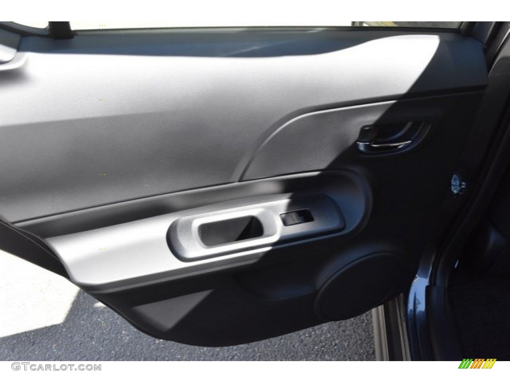 2019 Prius c LE - Magnetic Gray Metallic / Gray/Black Two Tone photo #20