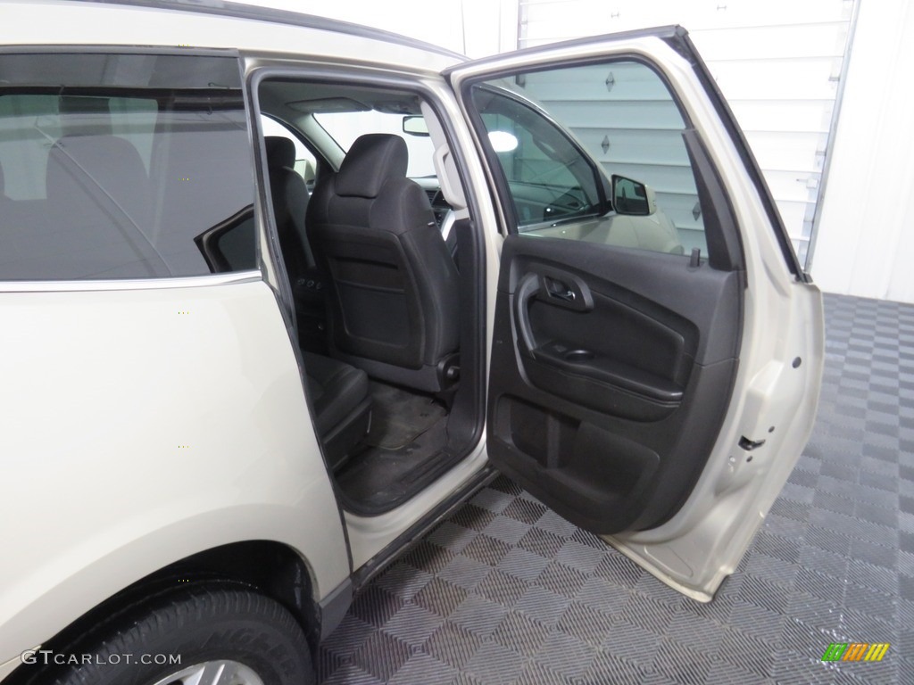2011 Traverse LT - Gold Mist Metallic / Ebony/Ebony photo #23