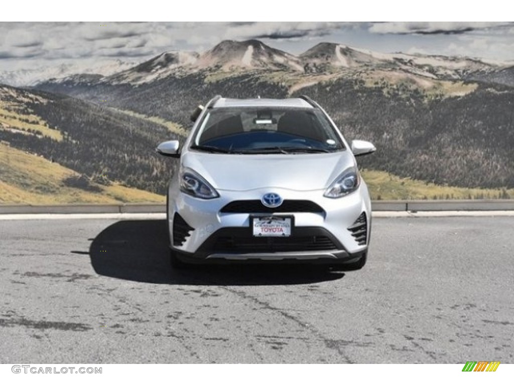 2019 Prius c LE - Classic Silver Metallic / Gray/Black Two Tone photo #2